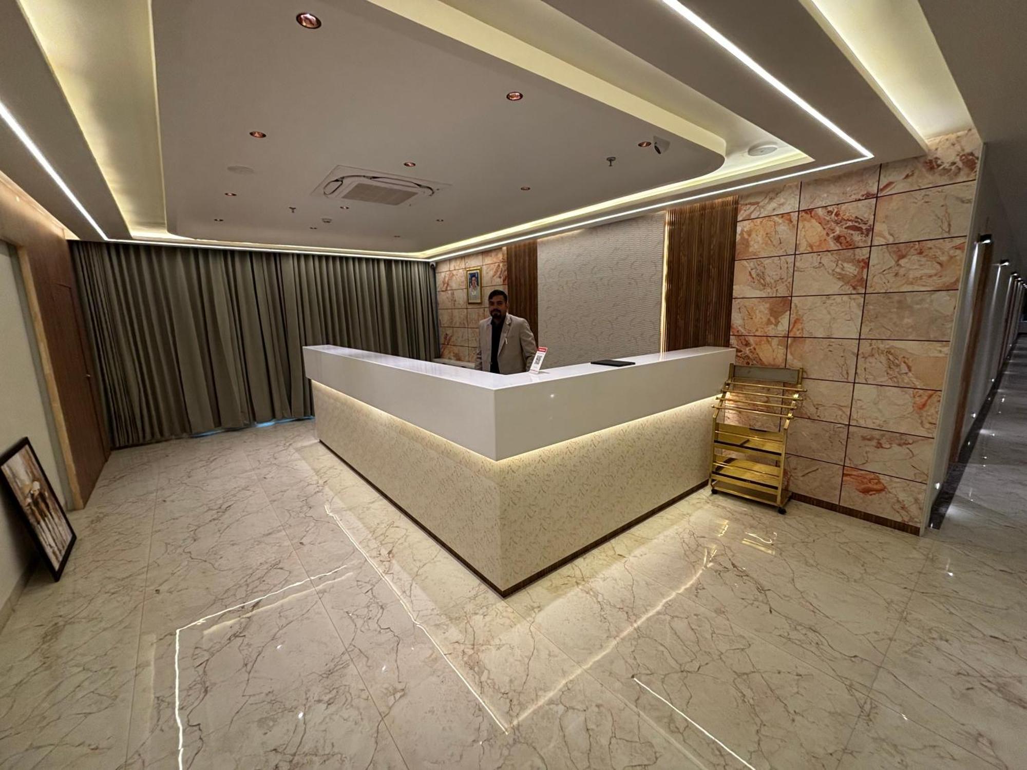 Hotel The Crown Inn Jhunjhunu Dış mekan fotoğraf