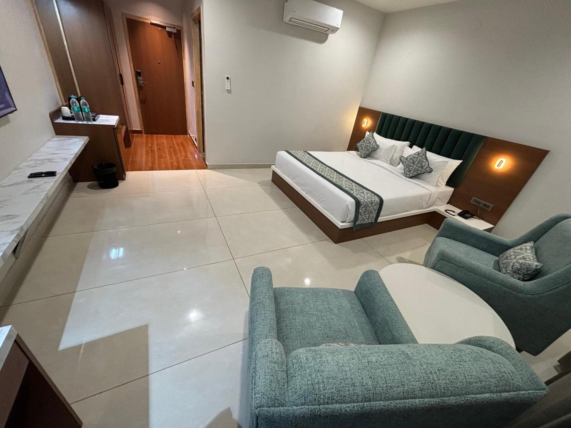 Hotel The Crown Inn Jhunjhunu Dış mekan fotoğraf