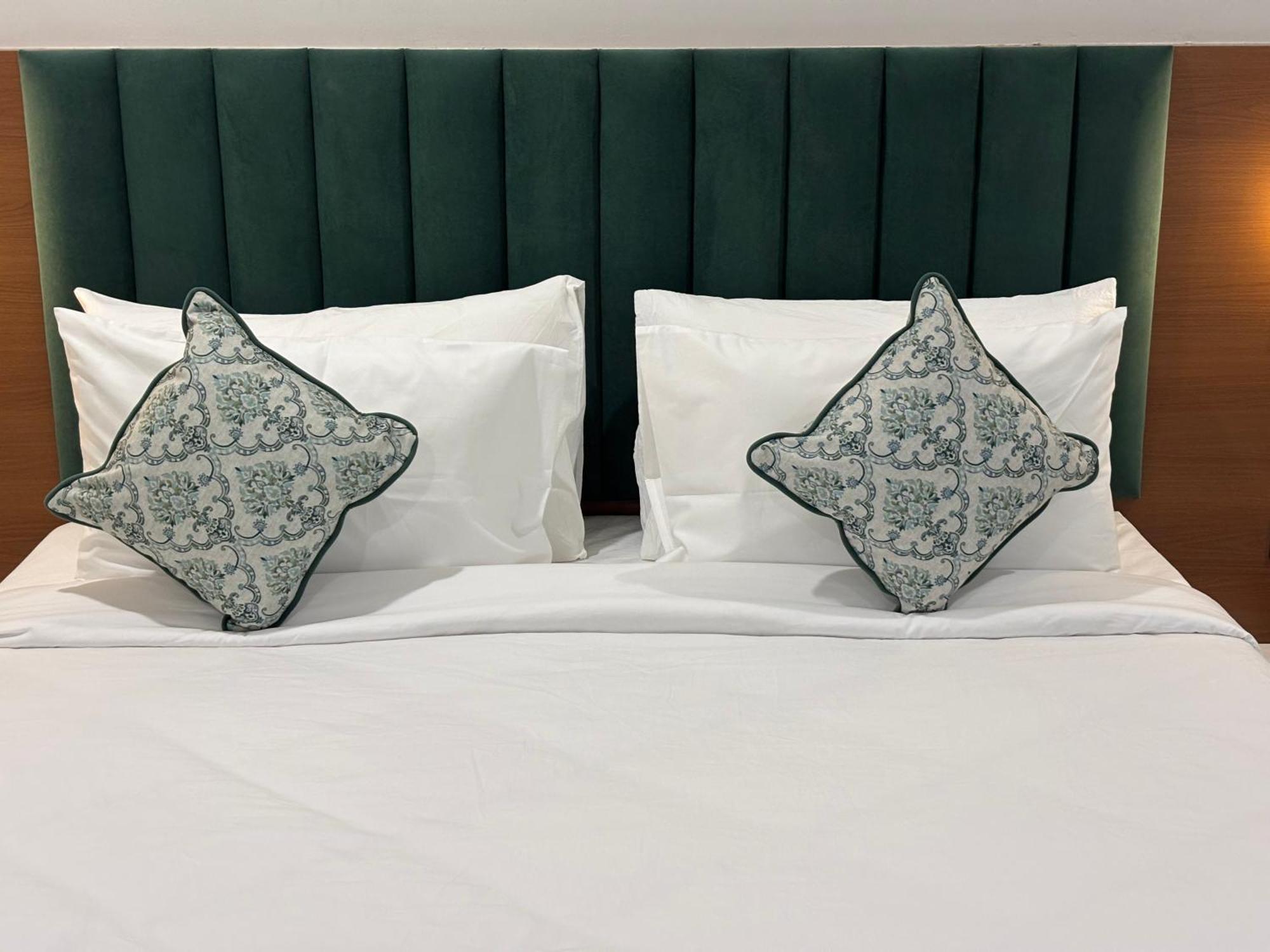 Hotel The Crown Inn Jhunjhunu Dış mekan fotoğraf