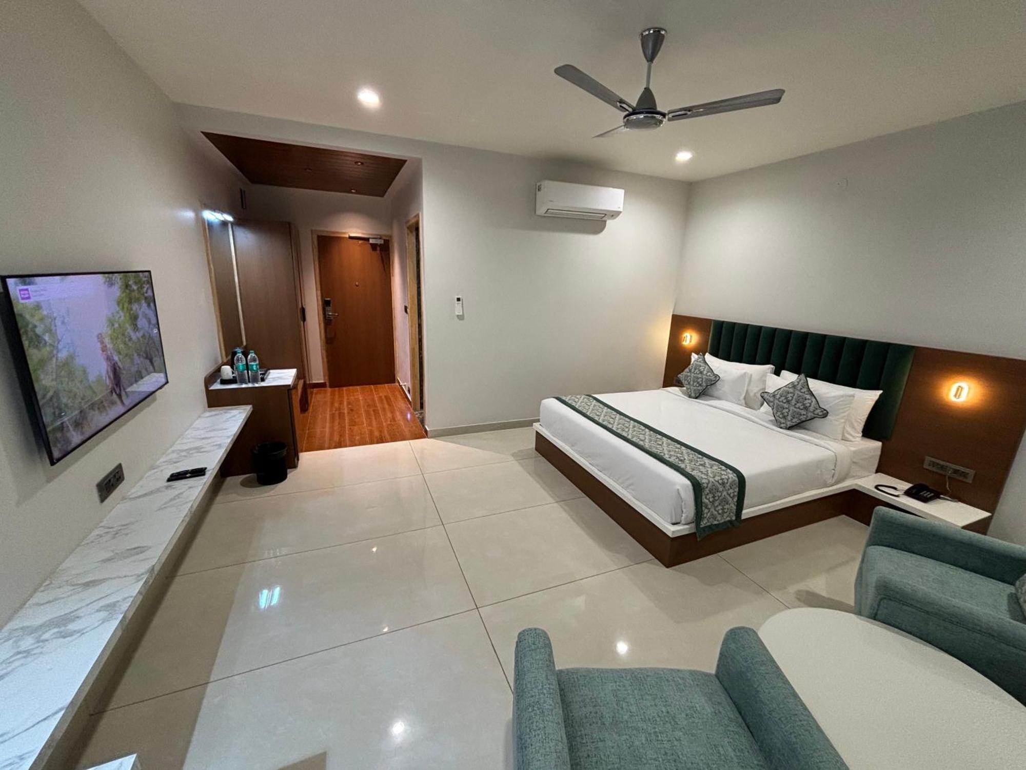 Hotel The Crown Inn Jhunjhunu Dış mekan fotoğraf