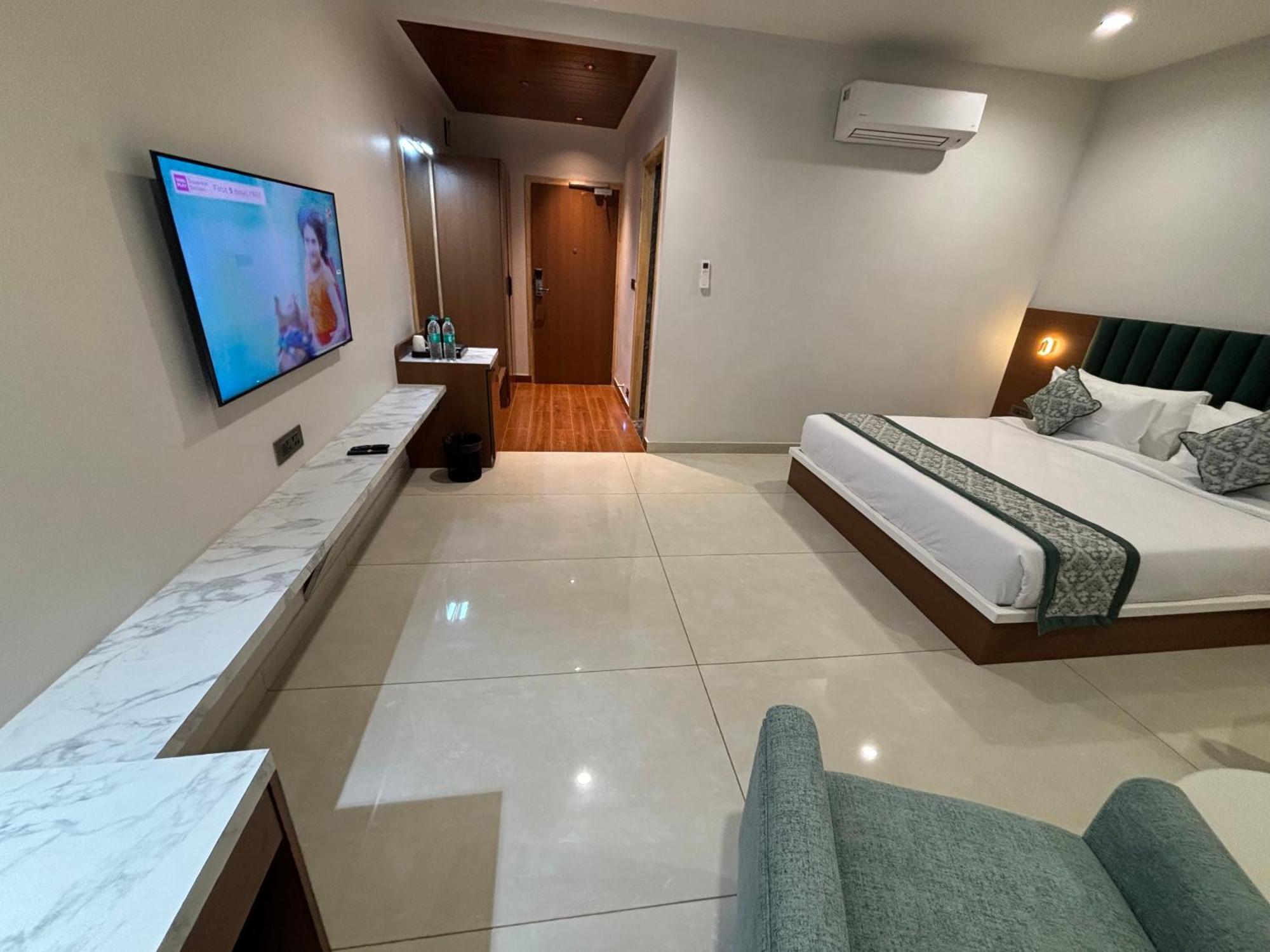 Hotel The Crown Inn Jhunjhunu Dış mekan fotoğraf